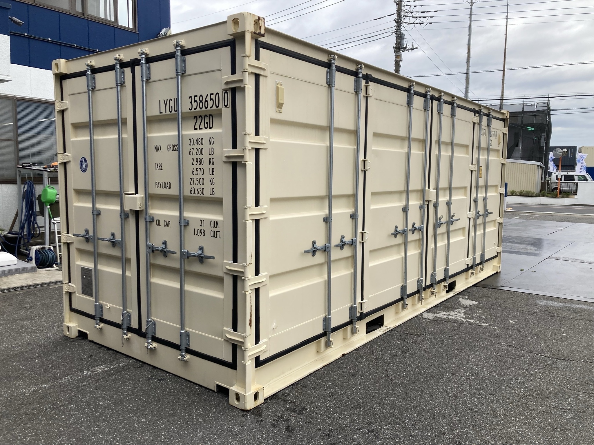 中古20フィートサイドオープン　クリーム色